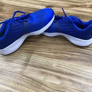 NWT Nike start run blue size 5Y